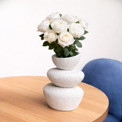 فازة ديكور بشكل عضوي ملتوي – بيج رملي