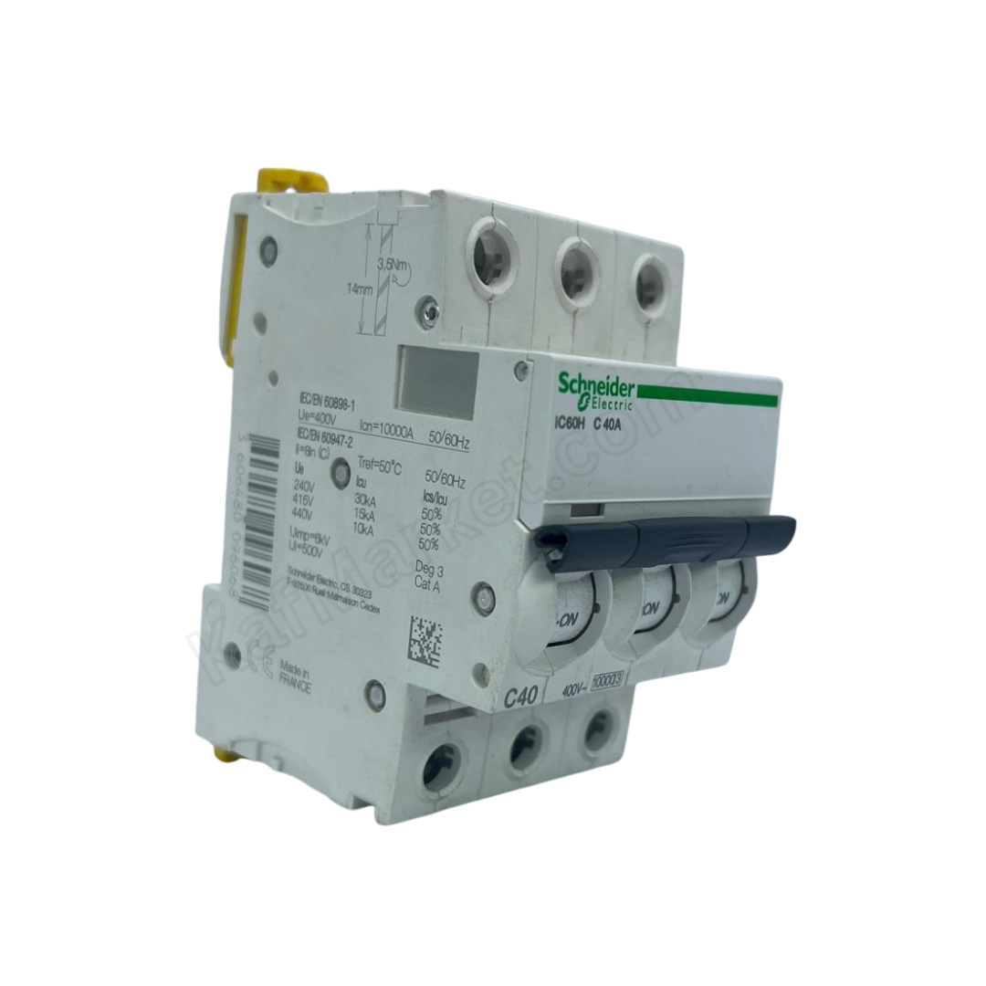 40A 3P Miniature Circuit Breaker (MCB), 10kA Schneider Electric   قاطع ثلاثي 40 امبير 10ك 3 بول شنايدر الكتريك