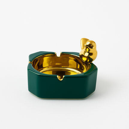 طفاية سجائر سيراميك فاخرة باللون الأخضر مع الطائر الذهبي – فخامة تجمع بين الذوق والعملية