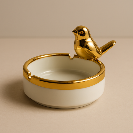 طفاية سجائر سيراميك فاخرة بتصميم الطائر الذهبي – أناقة راقية تناسب كل ديكور