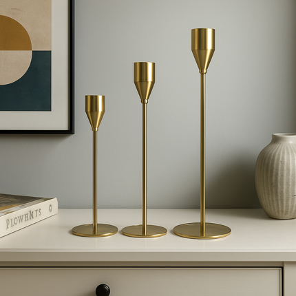 حامل شموع معدني فاخر – تصميم عصري باللون الذهبي لإضافة لمسة فخامة لكل ركن في بيتك