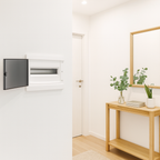 لوحة توزيع ١٨ خط | درجة حماية آي بي ٤٠، تيار ٦٣ أمبير، هيكل إيه-بي-إس، غطاء شفاف  ‎18-line panel board | IP40 rating, 63 A current, ABS enclosure, transparent cover‎