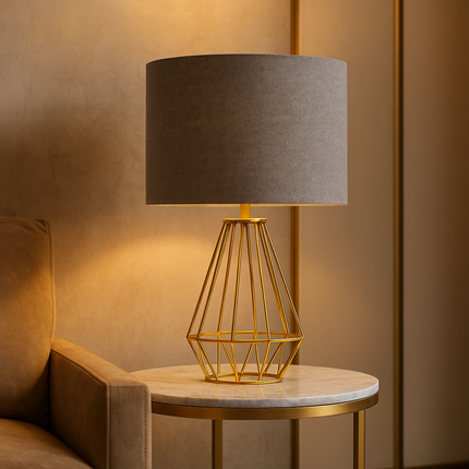 أباجورة ديكور مودرن بتصميم هندسي أنيق – خامة فاخرة ولمسة دفء لأي مساحة