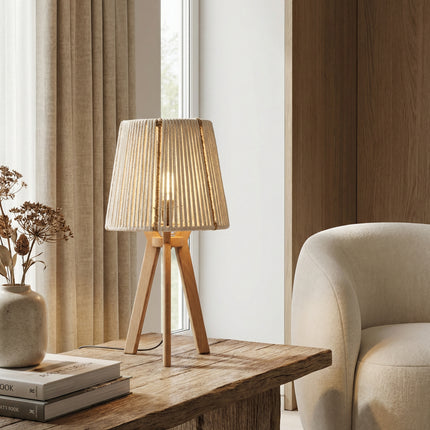 أباجورة طاولة خشبية بشابوه خيوط قطنية مجدولة – لمسة بوهيمية دافئة