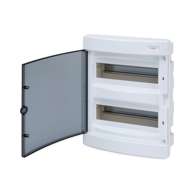 لوحة توزيع ٢٤ خط | درجة حماية آي بي ٤٠، تيار ٦٣ أمبير، هيكل أ بي اس، غطاء شفاف  ‎24-line panel board | IP40 protection rating, 63 A current, ABS enclosure, transparent cover‎