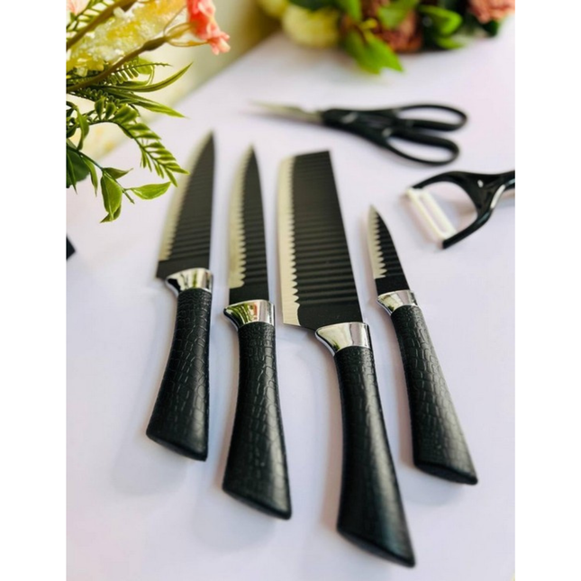 طقم سكاكين مطبخ 6 قطع – تصميم عملي ولون أسود أنيق