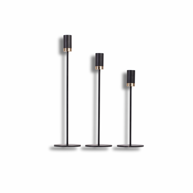 حامل شموع معدني فاخر – تصميم عصري يجمع بين البساطة والفخامة