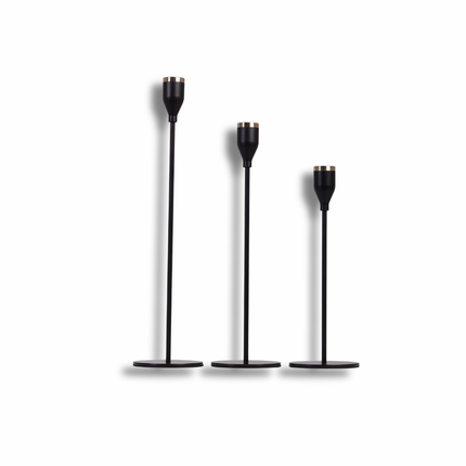 مجموعة شمعدانات معدنية بتصميم فاخر بالأسود والذهبي – لمسة ديكور عصرية تمنح المكان أناقة استثنائية